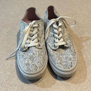 VANS Women’s Paisley Print Sneakers